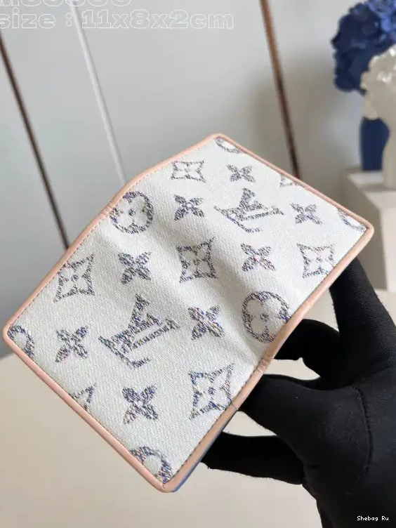 LOUIS Lou VUITTON WALLET-11.5*8.5*2.2cm 0606